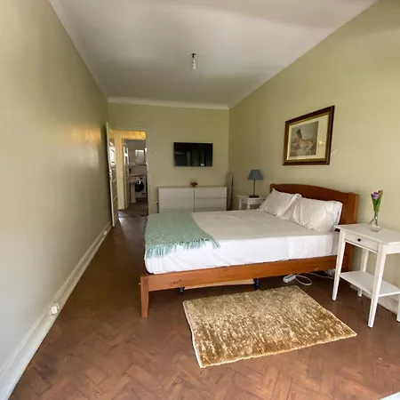 Evd-rentals Olival Bastos Homestay